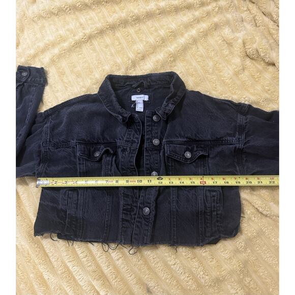 Women’s Black Cropped Denim Jean Jacket Forever 21 Size Small - Picture 6 of 6